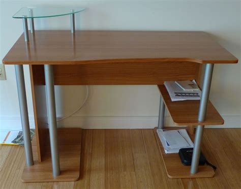 Staples Computer Desk 的图像结果