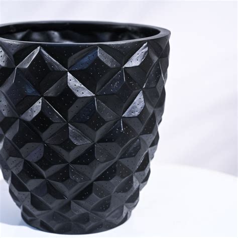 Heraldry Vase Taper – Ugaoo