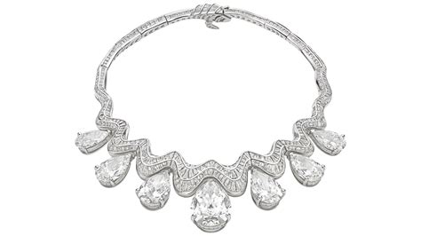 What makes the Bvlgari Serpenti necklace so expensive?