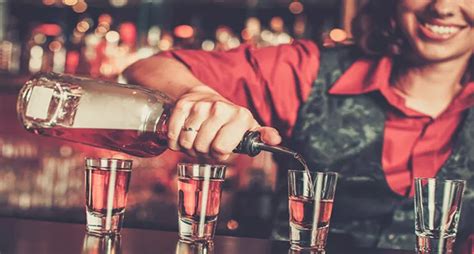 Sample Drinks From Mumbai’s Most Popular Bars Under One Roof | WhatsHot ...