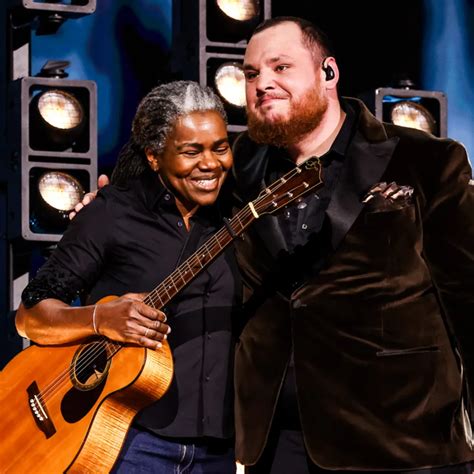 Luke Combs and Tracy Chapman duet in iconic 'Fast Car' performance at ...