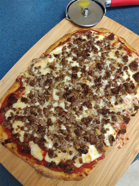 Pizza Crust And Ground Beef at Henry Lymburner blog