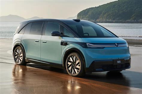 Zeekr Mix detailed as futuristic electric people mover | CarExpert