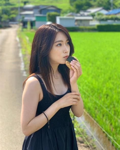 (画像4/8) 「虎に翼」「海に眠るダイヤモンド」出演話題の片岡凜、3年前の秘蔵ショット公開「美少女すぎる」の声 - モデルプレス