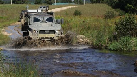 Soldiers navigate with JLTV during training at Fort McCoy | Article ...