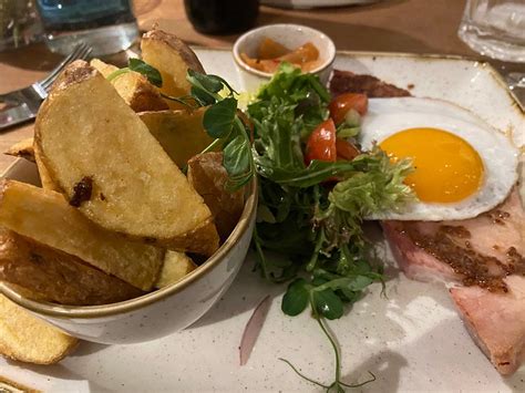 THE SPIRIT VAULTS (Melbourne, Derbyshire) - Inn Reviews, Photos, Rate ...