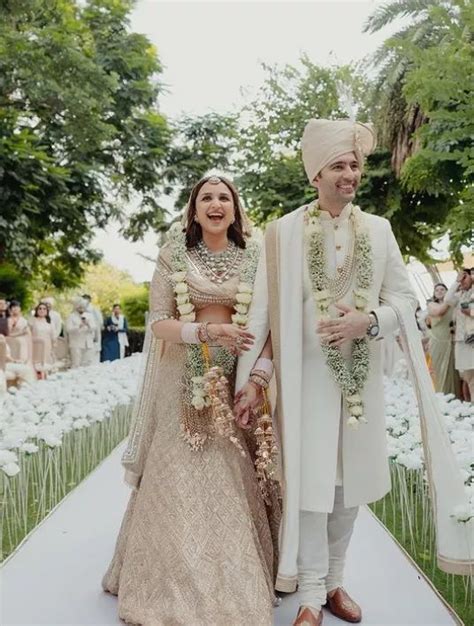 20+ Wedding Wear Trends for Indian Couples in 2025