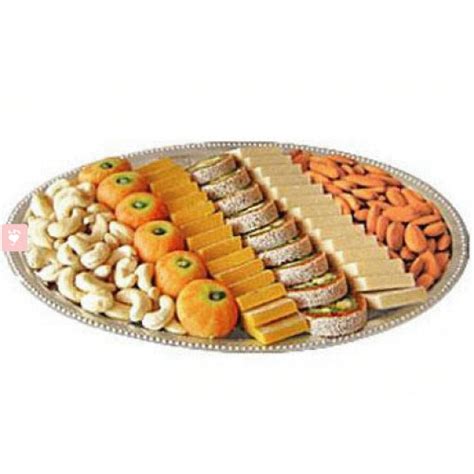 Buy 500 grams mix sweets and 500 grams dry fruits in Thali Online at ...
