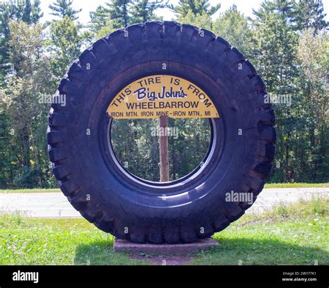 Iron mountain iron mine michigan hi-res stock photography and images ...