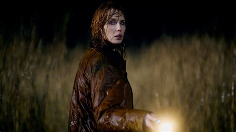Under Salt Marsh: Il teaser trailer della nuova serie crime con Kelly Reilly in arrivo su Sky e NOW