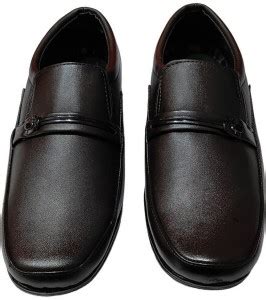 WILD PAW Slip On For Men - Buy WILD PAW Slip On For Men Online at Best ...