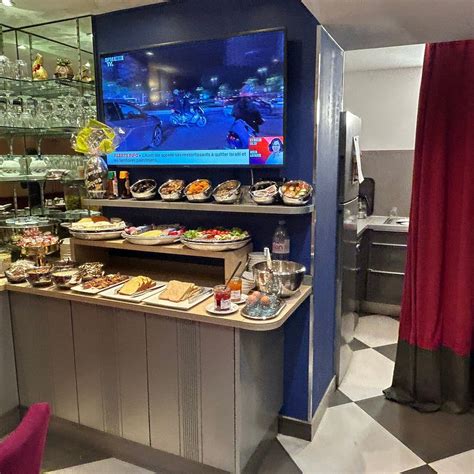 MONCEAU WAGRAM HOTEL (Paris) - Hotel Reviews, Photos, Rate Comparison ...