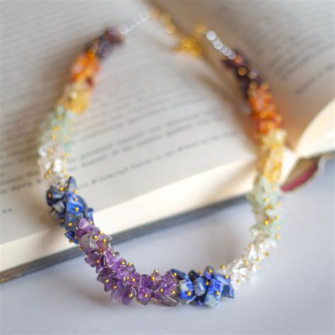 Seven Chakra Crystal Chips Necklace – The Lilith store