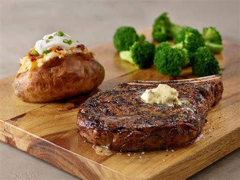 Featured Menu Items | BBQ, Wings & More | Smokey Bones