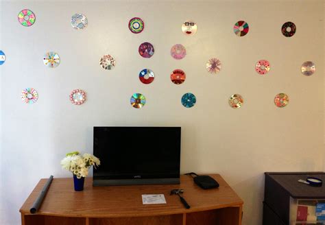 Macaroni Necklace : CD Wall Decor