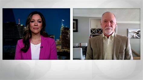 Air traffic controllers working with 'World War II technology' | Video ...