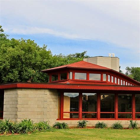 5 iconic Frank Lloyd Wright architectural wonders that stand the test ...
