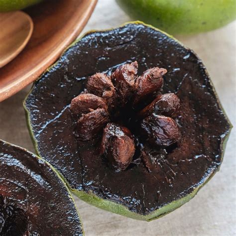 What Is Black Sapote Fruit and How Do You Eat It?
