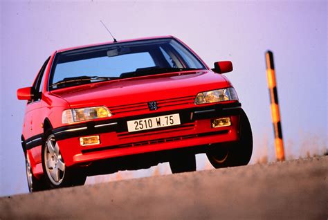 Peugeot revient sur la Peugeot 405 T16 30 ans après