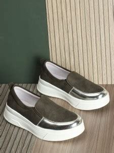 Roadster Women Comfort Insole Contrast Sole Flatforms Slip-On Sneakers ...