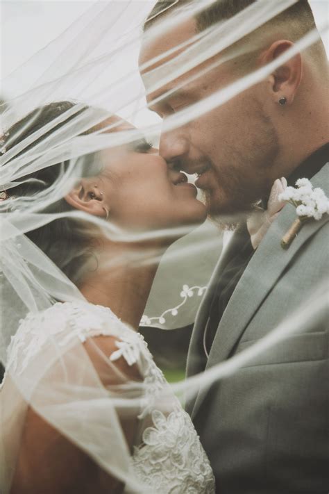 wedding veil shots | Wedding portrait poses, Bride groom photoshoot ...