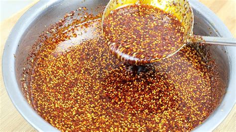 “万能的辣椒油”，教你最正宗的做法，拌啥都好吃，味道真的绝了_凤凰网视频_凤凰网