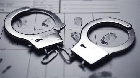 Father-son duo dupes businessman using water seller posing as IAS officer