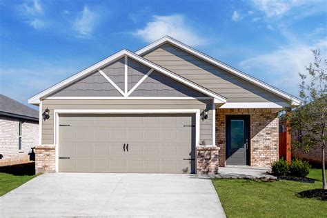 Klein Plan at Tuscany Lakes in Yukon, OK by LGI Homes