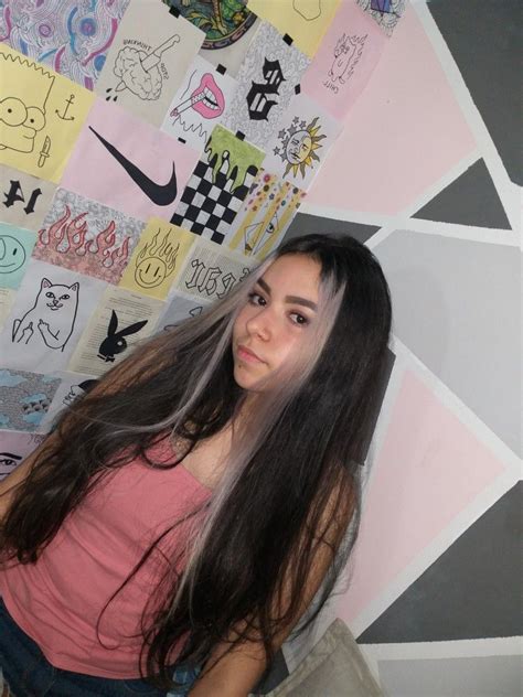 Mecha loira frontal | Fotos de rosto, Mechas loiras, Foto fake mulher