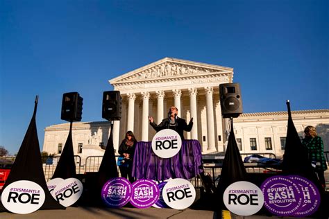 Will Roe v. Wade be reversed? Supreme Court could decide fate of ...