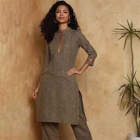 Get Mangalgiri Border Detail Red Flared Dress at ₹ 1358 | LBB Shop