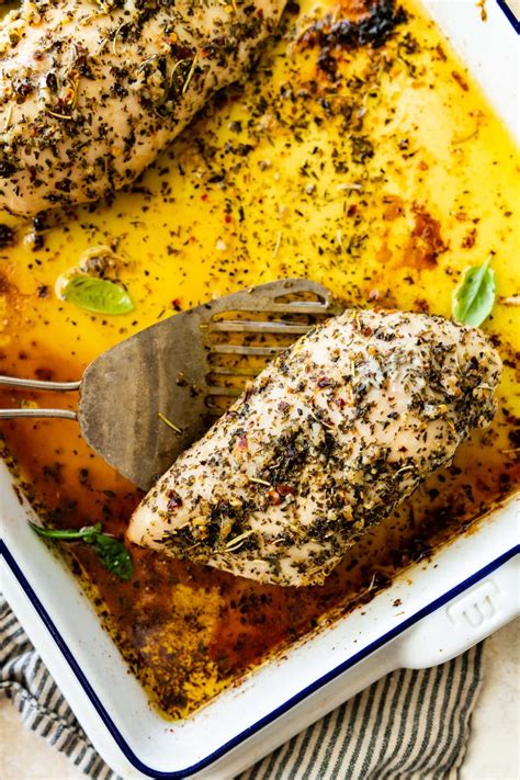 How Long to Bake Chicken Breast at 425 (Easy Recipe) - Cucina by Elena