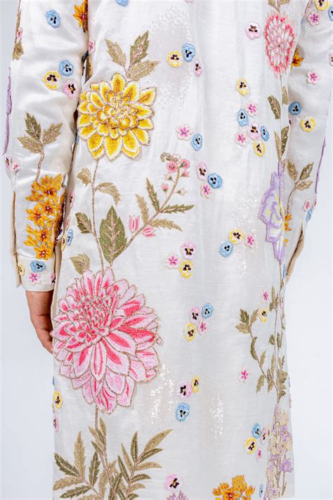 Gardenia Dahlia Mandarin Collar Sherwani – Rahul Mishra