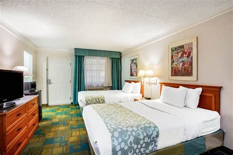 Baymont by Wyndham Abilene | Abilene, TX Hotels