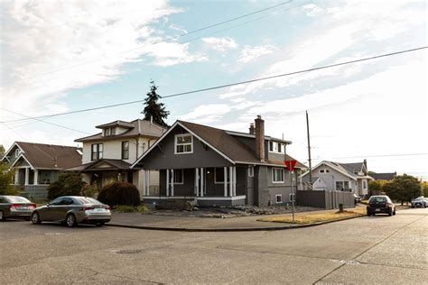 Hybrid Hill House | Get Happy at Home