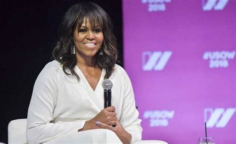 मिशेल ओबामा ने डोनाल्ड ट्रंप को ‘नस्लवादी’ कहा | Michelle Obama called ...
