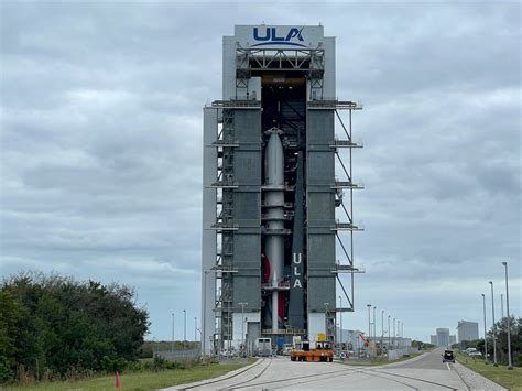 For the first time, ULA’s Vulcan rocket is fully stacked at Cape ...