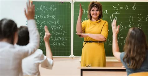 How To Build A Career In Education? The Complete Guide