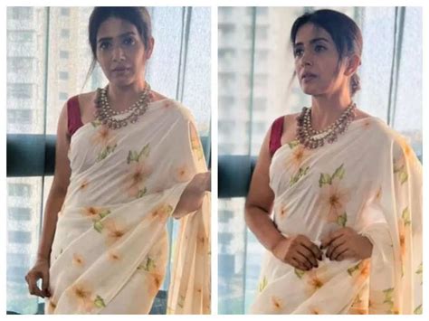 Sonali Kulkarni is a treat to sore eyes in THIS floral saree; See pics ...