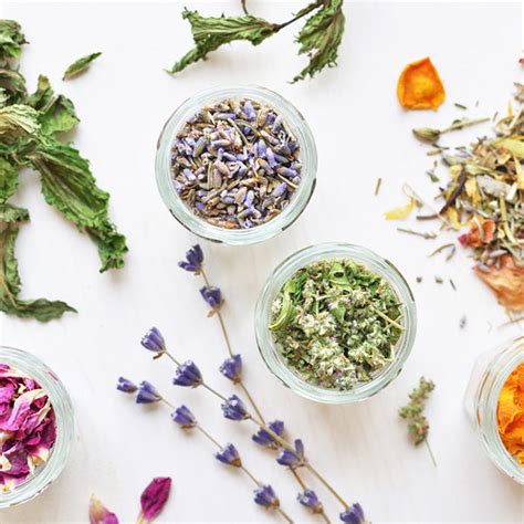 Banana Flavor Oil - Buy Natural Banana Food Flavoring Oil Online – VedaOils