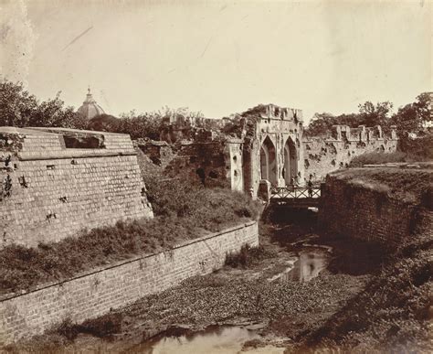 Kashmiri (Cashmere) Gate, Delhi - 1860 - Old Indian Photos