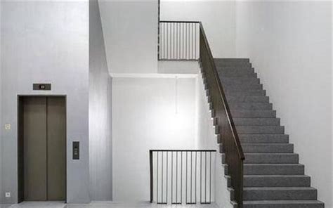 买了复式房，楼梯要怎么装才更高档？自建房也可以看看~_房产资讯_房天下