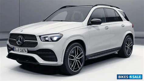 Polar White. Mercedes-Benz GLE 300d 4MATIC LWB Diesel AT Car Picture ...