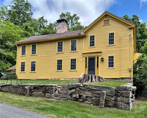 Portland Oregon History - Buildings of New England