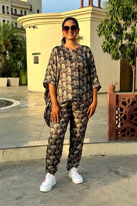 Women's Kurtas & Kurtis Online | Buy All Casual Clothing For Women – Laakhi