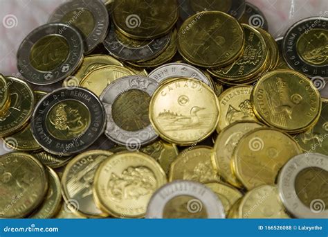 Canadian $1 Dollar Coins or Loonie and $2 Dollar Coins or Toonie ...