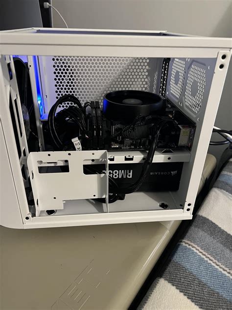 Mini-ITX Build 的图像结果