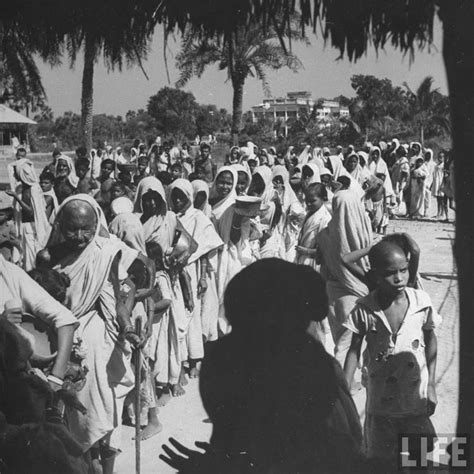 Bengal famine of 1943 - A Photographic History - Part 1 - Old Indian Photos