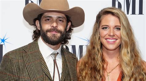 All about Thomas Rhett's wife, Lauren Akins, and their four daughters ...