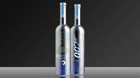 Bond's Belvedere vodka martini | Bond movie Spectre | GQ India